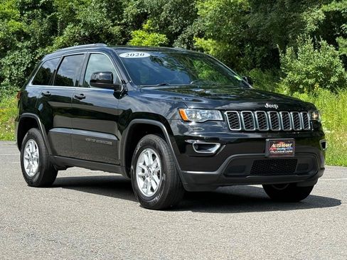 Used 2020 Jeep Grand Cherokee Laredo AWD/4WD image 5