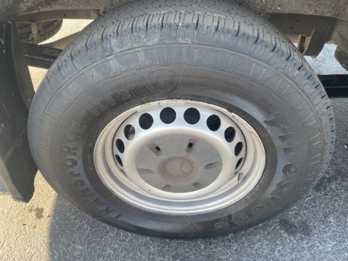 Used 2019 Mercedes-Benz Sprinter 170 image 24