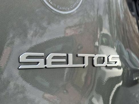 New 2026 Kia Seltos EX image 11