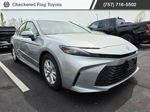 Certified 2025 Toyota Camry LE image 3