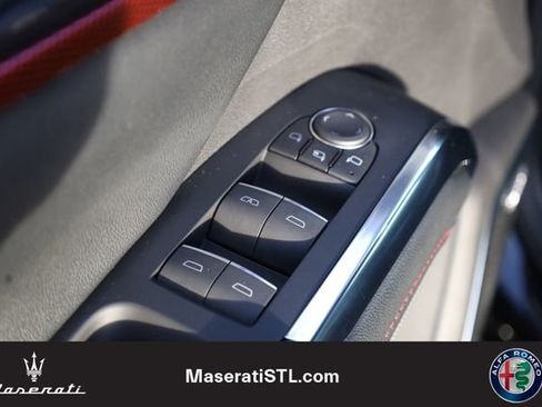 Used 2024 Chevrolet Traverse RS image 14