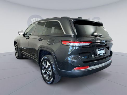 Used 2023 Jeep Grand Cherokee 4WD 4xe w/ Luxury Tech Group II image 4