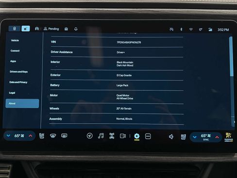 Used 2023 Rivian R1S Adventure image 35