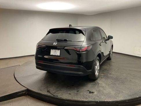 Certified 2023 Honda HR-V LX image 7