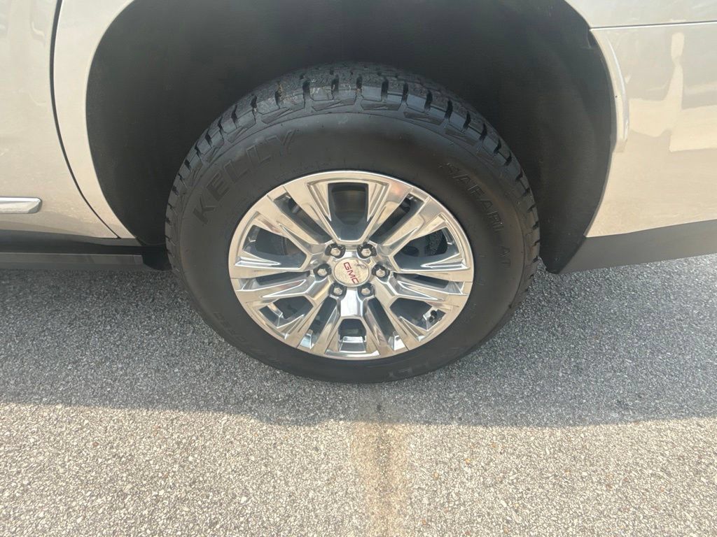 Used 2021 GMC Yukon Denali AWD/4WD image 10