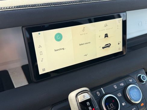 Used 2023 Land Rover Defender 110 S image 19