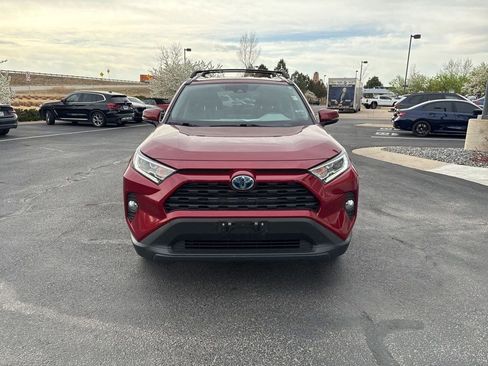 Used 2020 Toyota RAV4 XLE w/ XLE Grade Weather Package image 8
