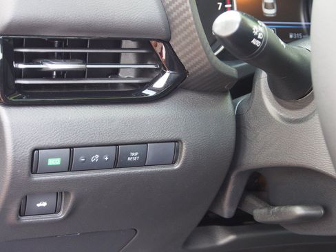 Used 2024 Nissan Sentra SR FWD image 20