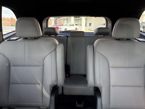 New 2026 GMC Acadia Elevation image 19