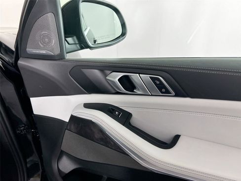Certified 2025 BMW X5 xDrive40i image 29