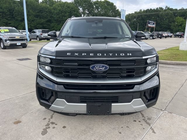 Used 2025 Ford Expedition Platinum AWD/4WD image 14