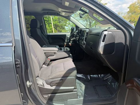 Used 2018 GMC Sierra 1500 SLE w/ SLE Value Package AWD/4WD image 50