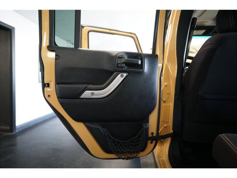 Used 2013 Jeep Wrangler Unlimited Sahara w/ Dual Top Group AWD/4WD image 14