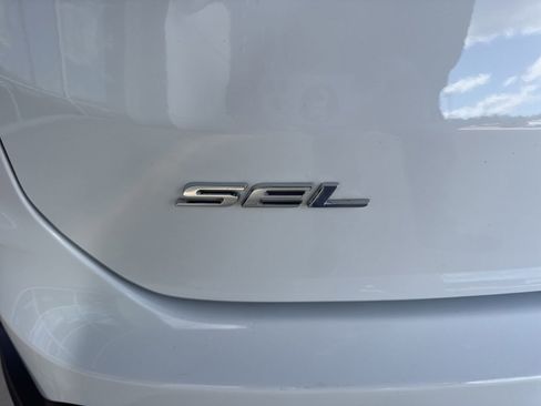Certified 2024 Ford Edge SEL w/ Convenience Package AWD/4WD image 15