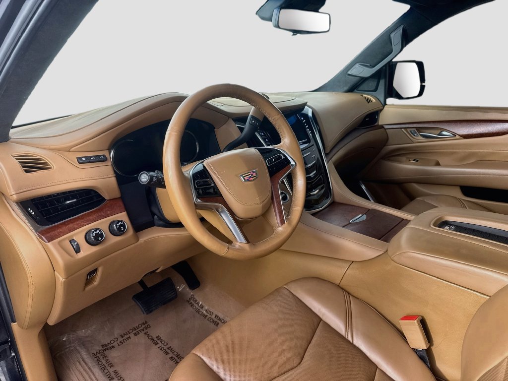Used 2017 Cadillac Escalade Platinum AWD/4WD image 10