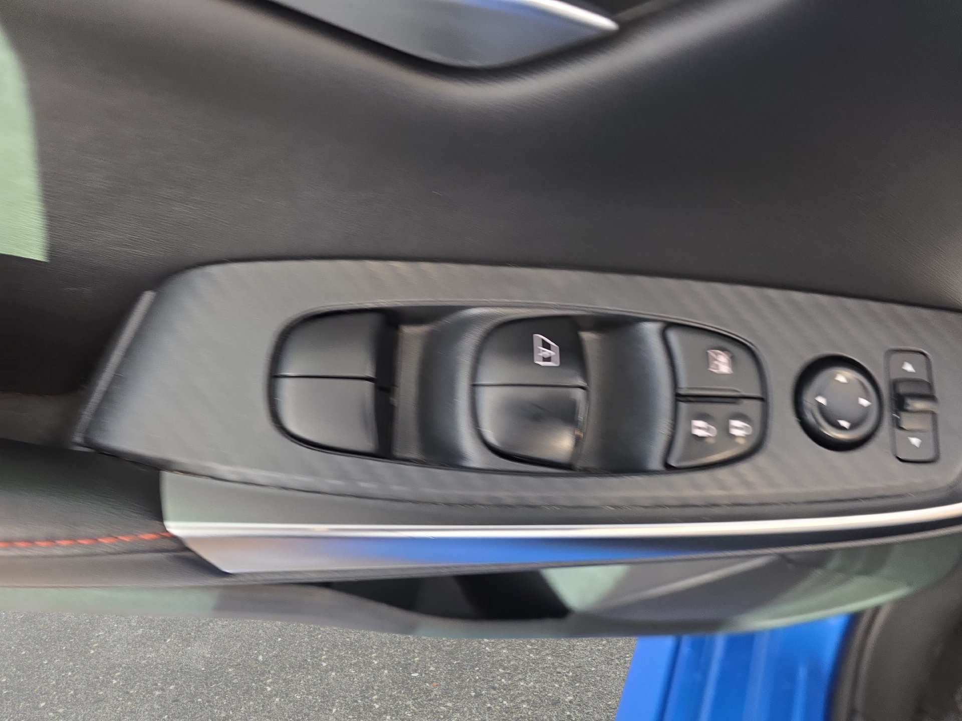Used 2025 Nissan Sentra SR FWD image 26