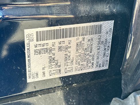 Used 2025 Nissan Rogue SV image 29