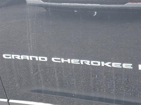 Used 2023 Jeep Grand Cherokee 4WD 4xe image 31
