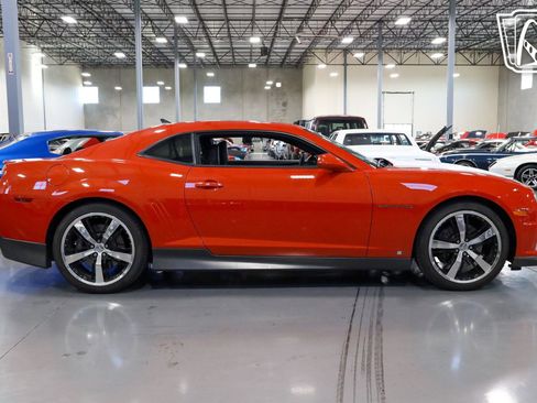 Used 2010 Chevrolet Camaro SS w/ LPO, Ground Effects Package RWD image 38
