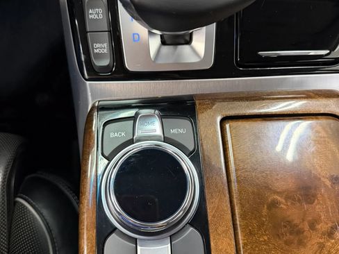 Used 2019 Genesis G90 3.3T Premium AWD/4WD image 31