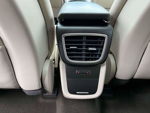 Used 2020 Lincoln Nautilus Reserve w/ Equipment Group 201A image 4