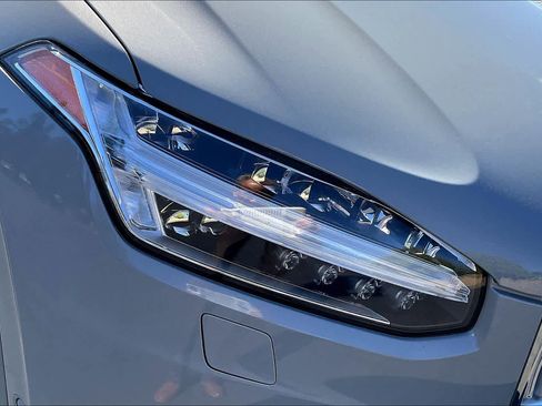 Used 2024 Volvo XC90 T8 Ultimate image 32