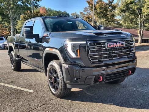 Used 2025 GMC Sierra 2500 AT4 w/ AT4 Premium Plus Package image 2