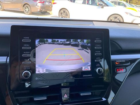 Used 2024 Toyota Camry SE w/ Convenience Package image 28