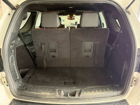 Used 2020 Dodge Durango R/T w/ Blacktop Package AWD/4WD image 27