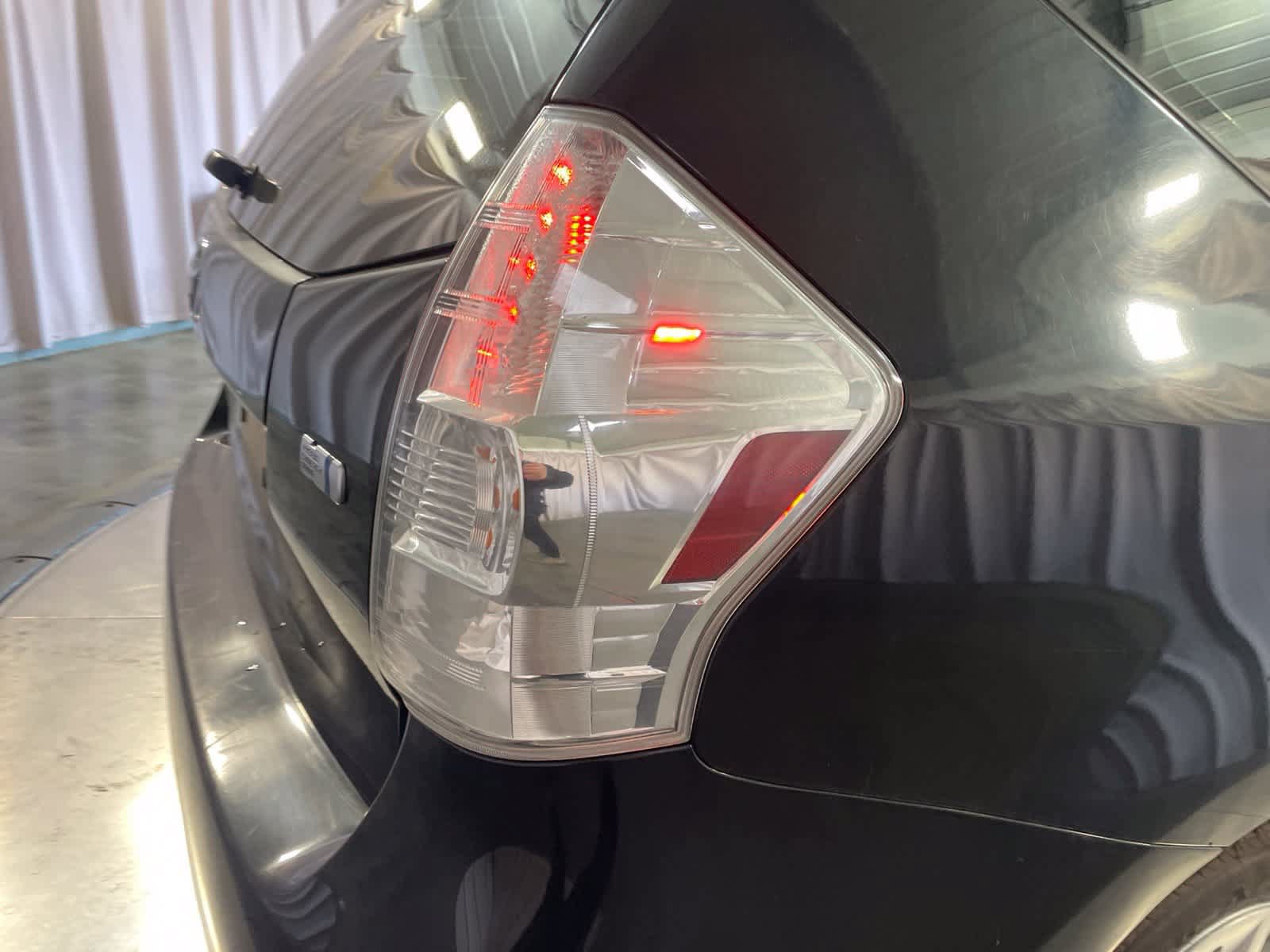 Used 2012 Toyota Prius V Three w/ Preferred Accessory Pkg FWD image 18