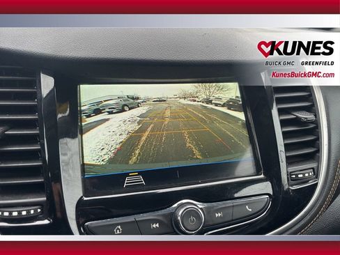 Used 2019 Chevrolet Trax LT w/ LT Convenience Package image 19