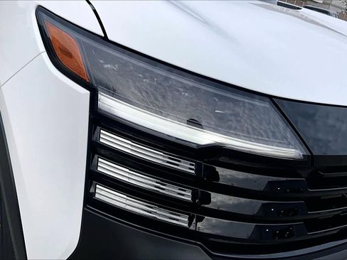 New 2026 Nissan Kicks S image 18