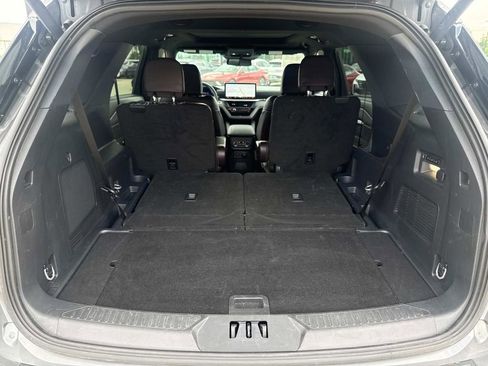 Used 2025 Ford Explorer Platinum w/ LUX Leather Package AWD/4WD image 11