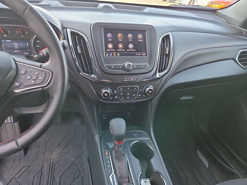 Certified 2024 Chevrolet Equinox RS w/ LPO, Floor Liner Package FWD image 17
