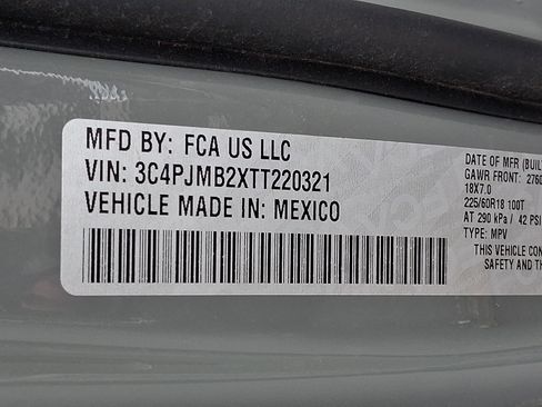 Used 2026 Jeep Cherokee Laredo AWD/4WD image 29