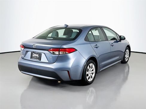 Used 2021 Toyota Corolla LE image 7