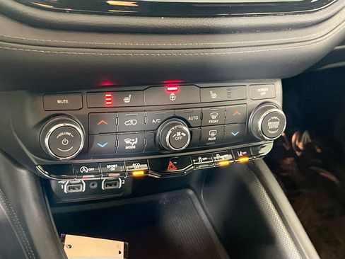 Used 2022 Dodge Durango GT AWD/4WD image 15