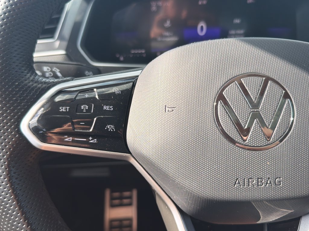 Certified 2024 Volkswagen Tiguan SE R-Line AWD/4WD image 14