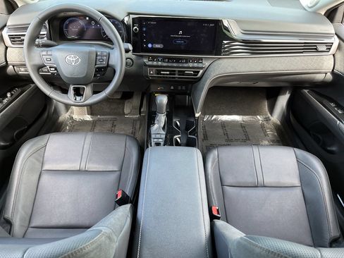 Used 2025 Toyota Camry XLE w/ Premium Package FWD image 9