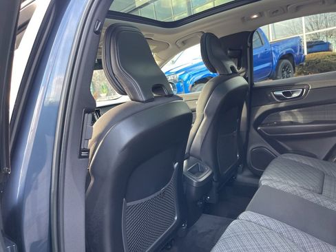 Used 2023 Volvo XC60 B5 Core image 21