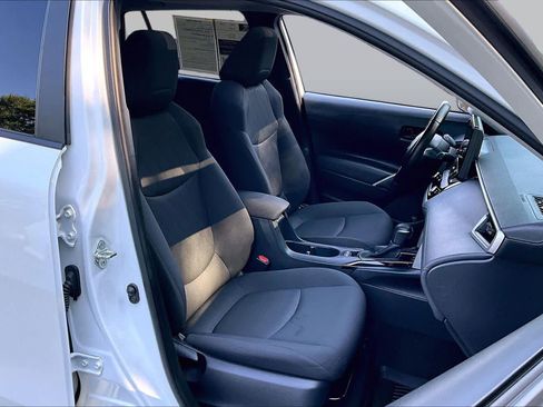 Certified 2023 Toyota Corolla Cross LE w/ Moonroof Package AWD/4WD image 10