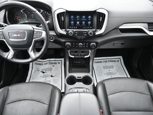 Used 2023 GMC Terrain SLT image 17