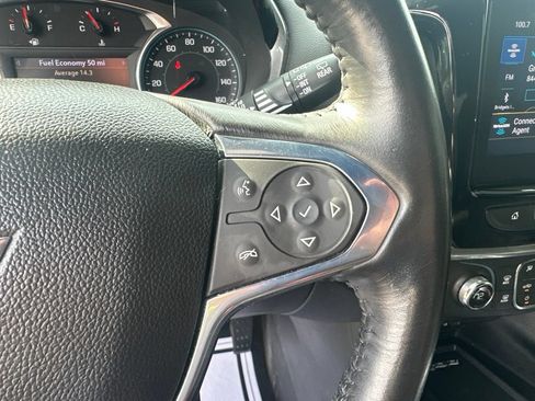 Used 2022 Chevrolet Traverse RS FWD image 18