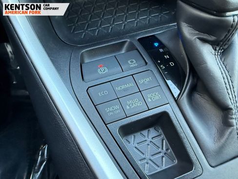 Used 2025 Toyota RAV4 XLE image 26