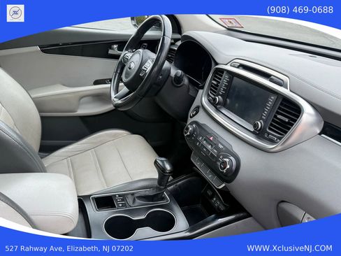 Used 2017 Kia Sorento SX image 22