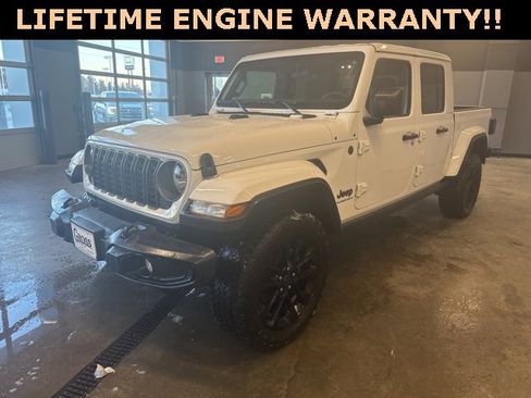 Used 2024 Jeep Gladiator Sport image 5