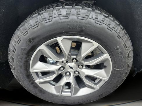 Used 2022 Chevrolet Silverado 1500 RST AWD/4WD image 33