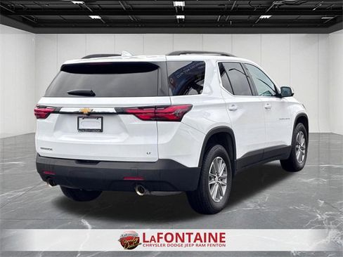 Used 2023 Chevrolet Traverse LT image 5