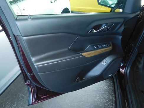 Used 2017 GMC Acadia SLE w/ LPO, Floor Liner Package AWD/4WD image 16