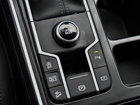 Used 2025 Kia Sorento S image 34